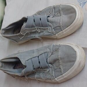 Blowfish 🐡  shoes size 8 cool shoes gray
